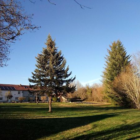 Chambres D'Hotes Quatre Mains Saint-Priest-des-Champs Exterior foto